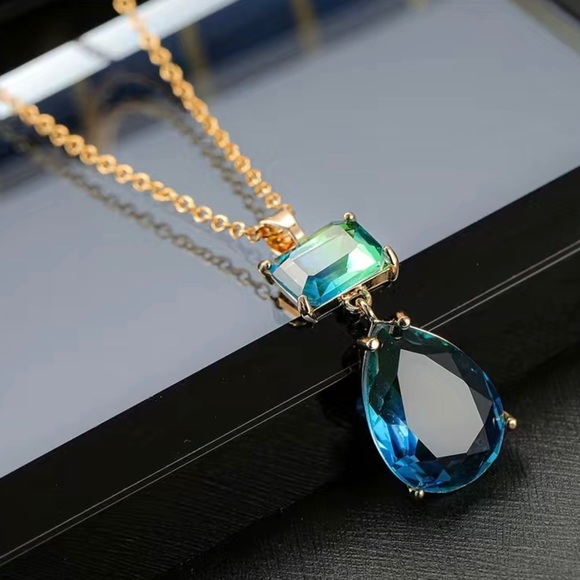 Lovely 14K Gemstone Necklace - Picture 2 of 6